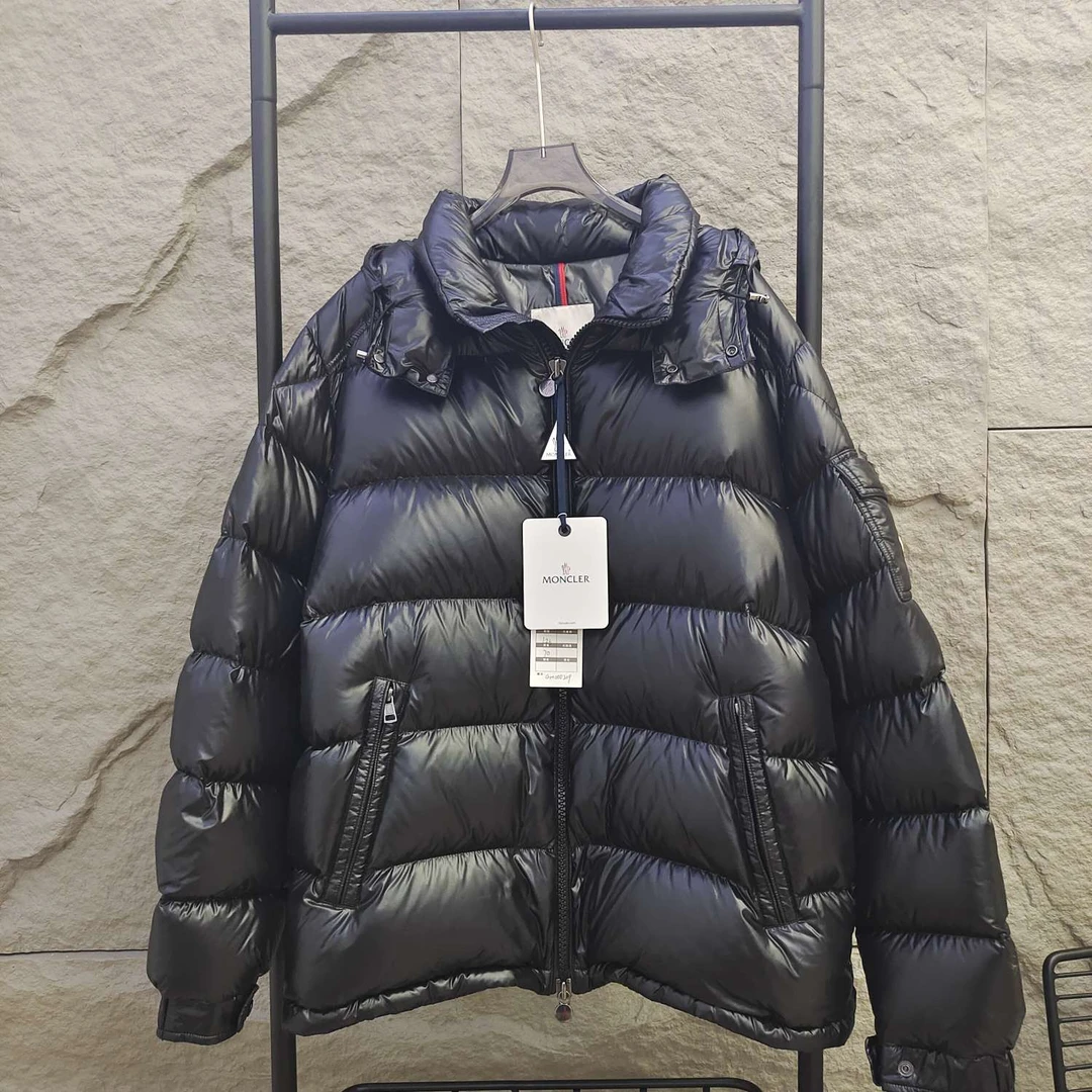 盟可睐 Moncler 蒙口 经典玛雅 7码 全新带吊 GM000209