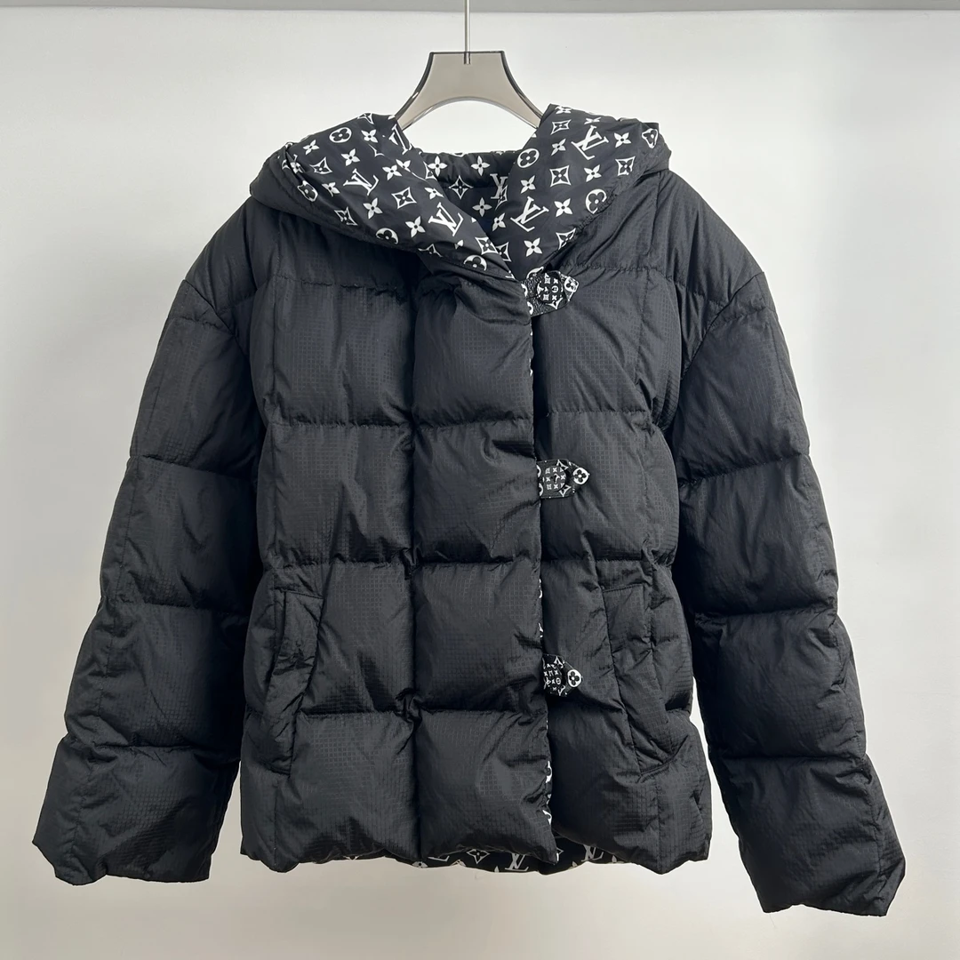 99新 LouisVuitton/路易威登 滑雪胶囊系列白色羽绒服 34码 99新