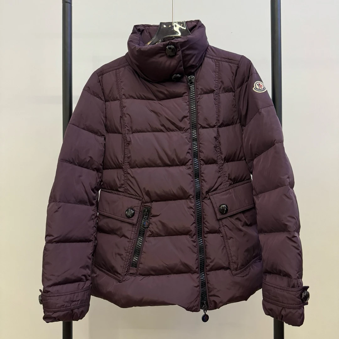 Moncler/盟可睐/蒙口/酒红色斜拉链羽绒服 0码 95新 GM001070