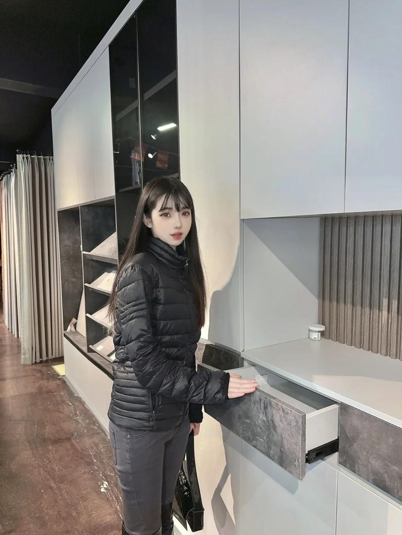 Moncler/盟可睐/蒙口/canmore系列黑色羽绒服 2码 99新 GM000990