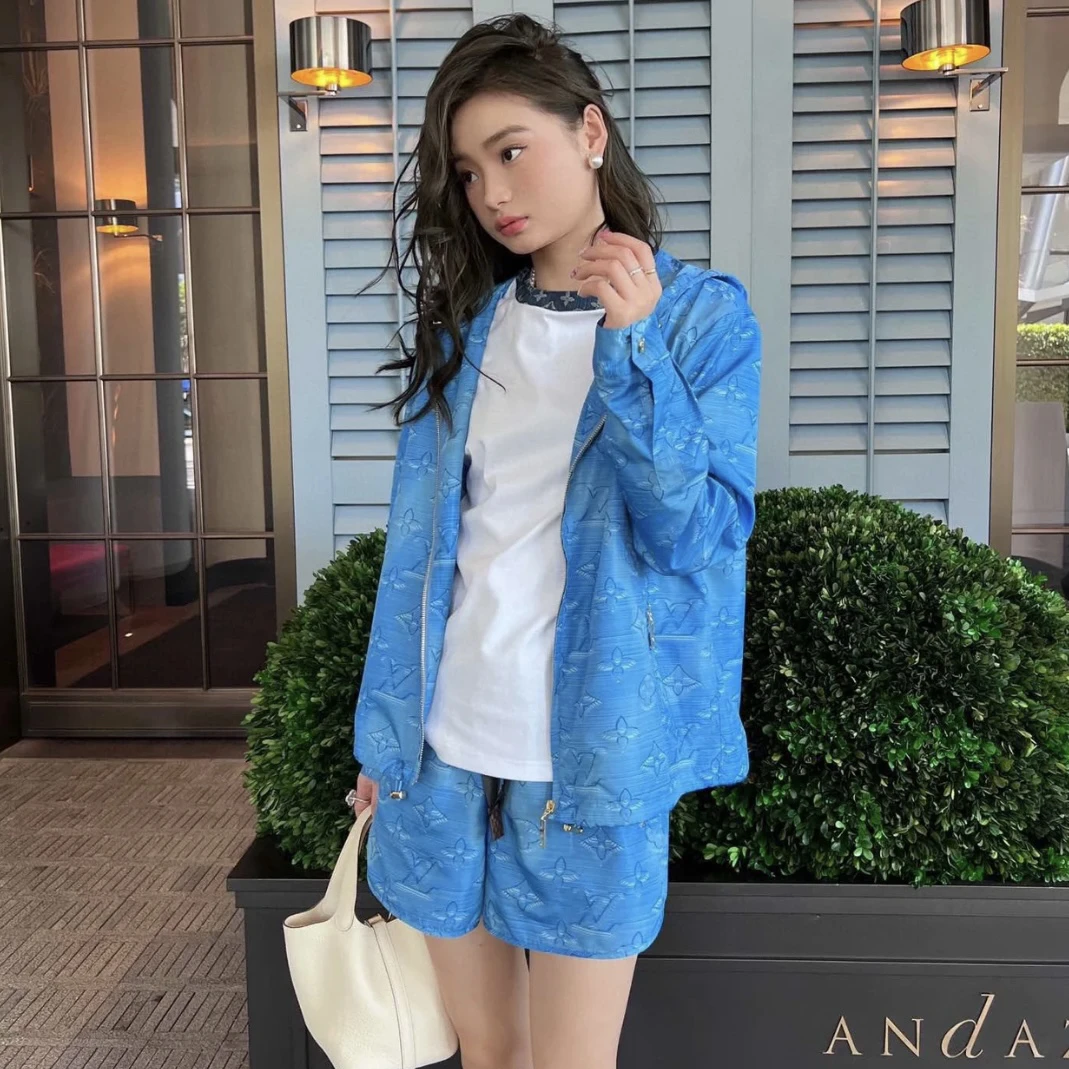 Louis Vuitton /路易威登 满印蓝色外套 全新带吊 48码 GM000241