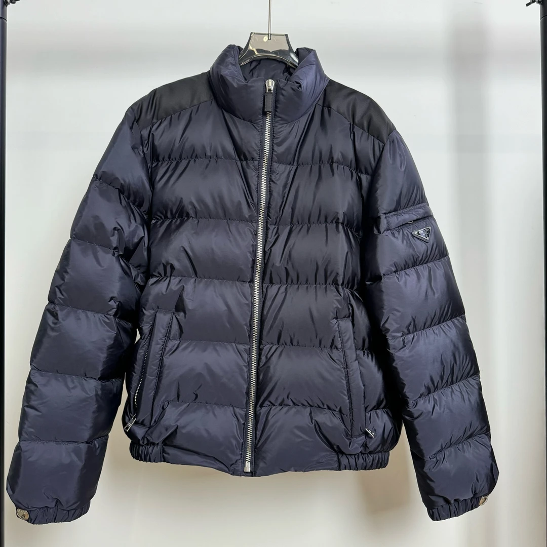 Prada/普拉达/藏蓝立领三角标羽绒服 50码 全新带吊 GM000965