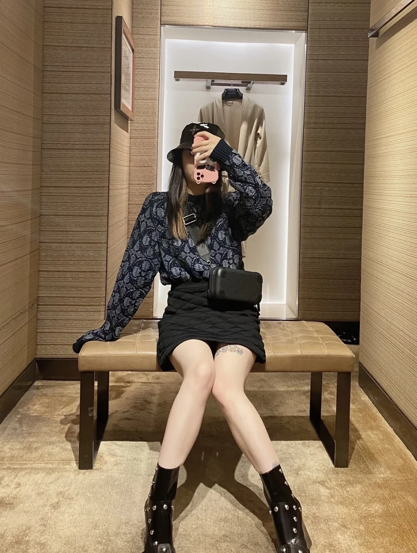 Louis vuitton/路易威登/三花满印羊毛毛衣 S码 99新 GM000957