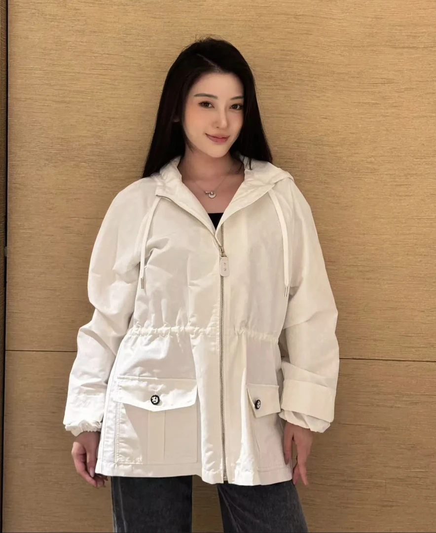 Louis Vuitton/路易威登/白色连帽满印冲锋衣 42码99新 GM001629
