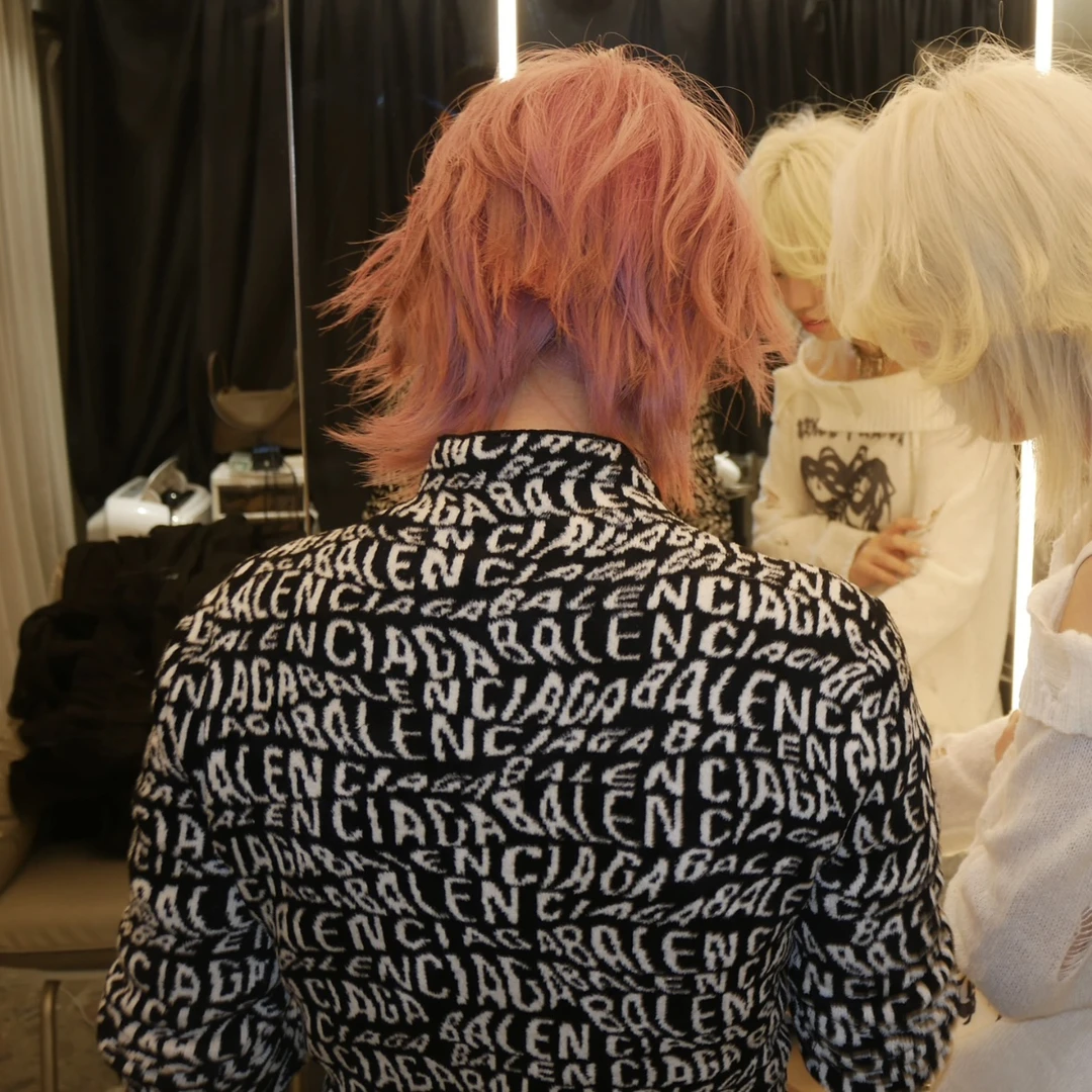 Balenciaga/巴黎世家/弹幕毛衣 M码 99新 GM000769