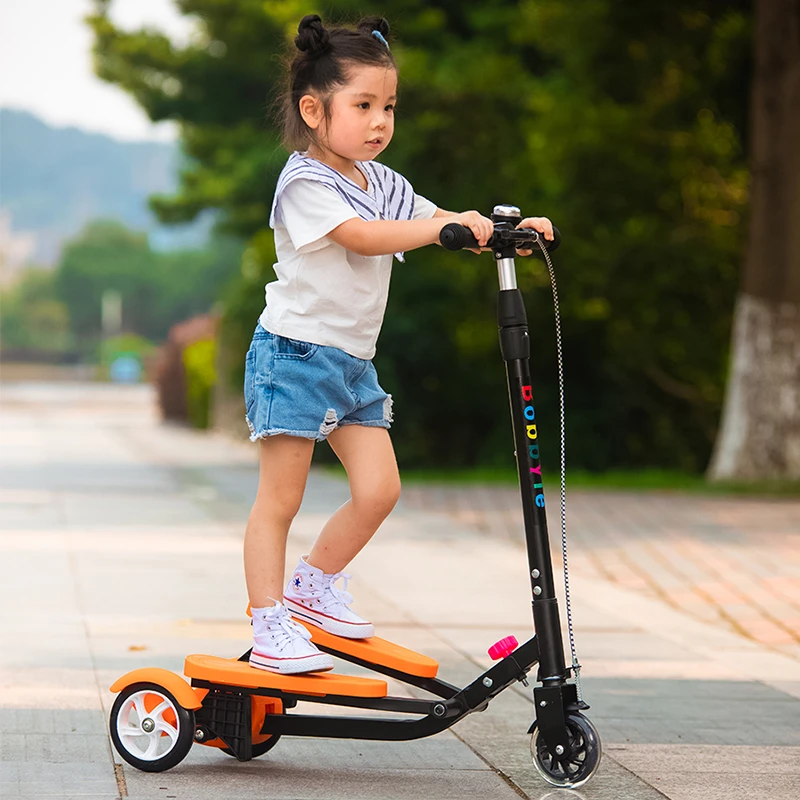 滑板车儿童脚踩踏男女小孩宝宝1-3-6-12岁折叠大童踩踏双翼大童