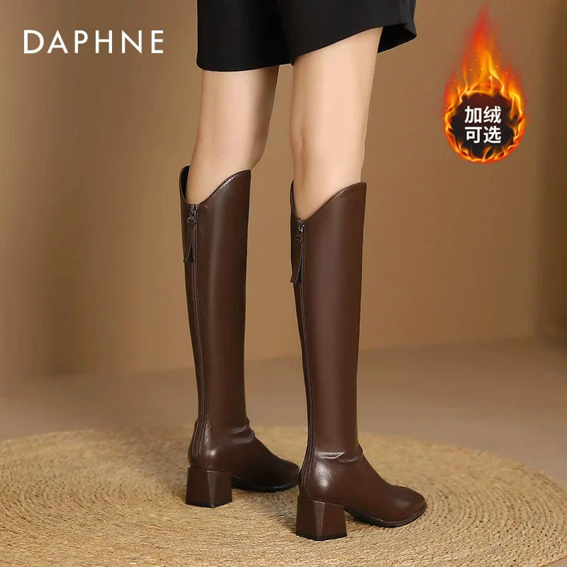 达芙妮V口长筒靴女厚底显瘦骑士靴2025新款秋冬复古棕色加绒长靴