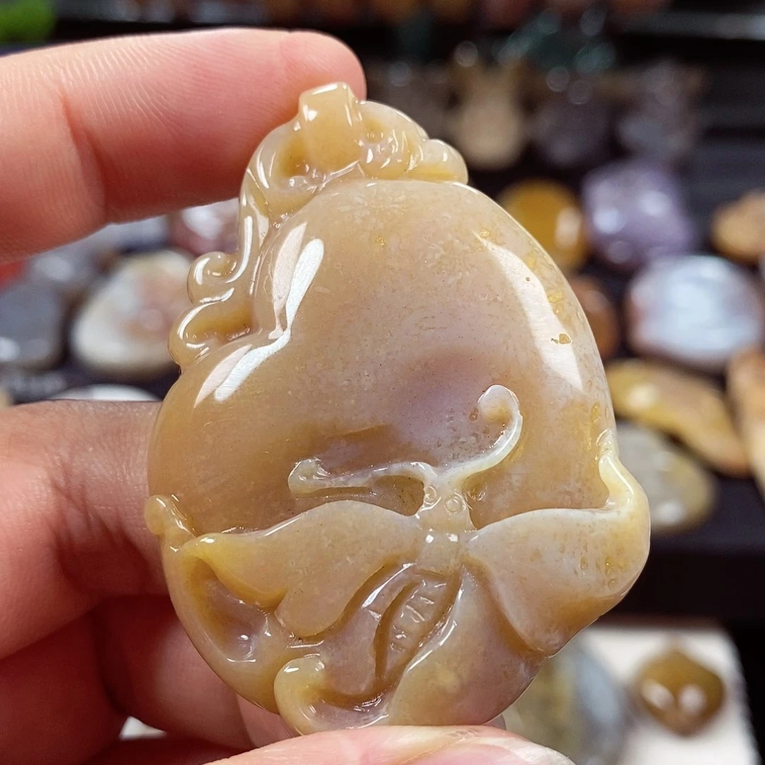 硅化玉颈饰未镶嵌