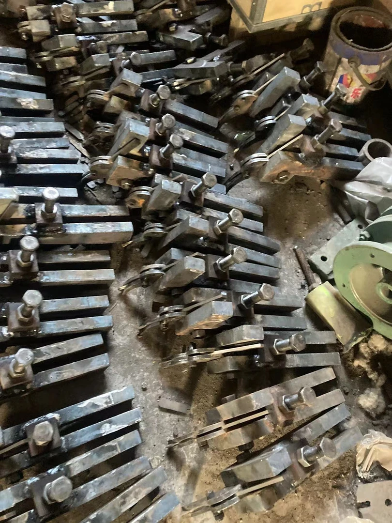 新型旋切机立刀架，解决经常磨烦恼