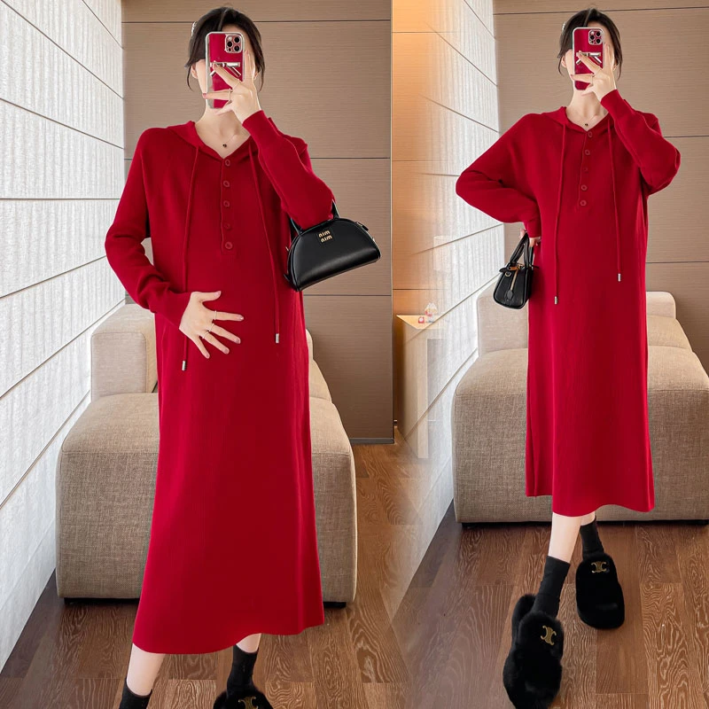 孕妇装秋冬红连帽长袖针织连衣裙秋冬打底中长裙内搭配大衣毛衣裙