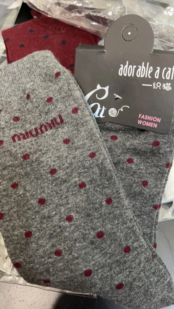 新号开播～ miu 系穿搭默认一双百搭袜