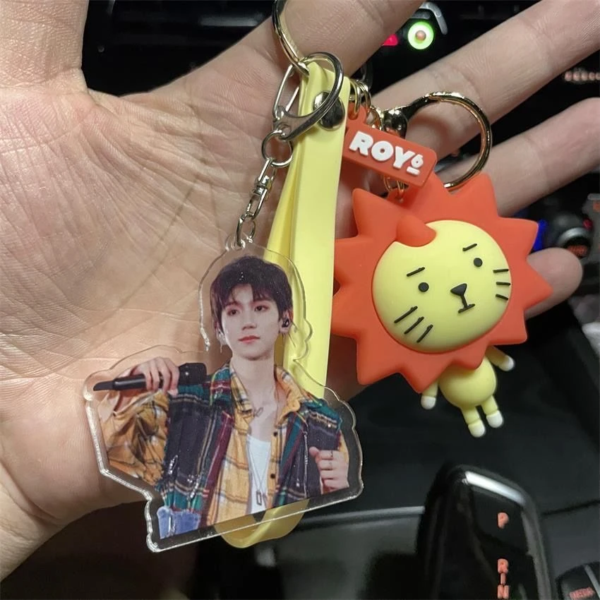 王源照片同款莱阳狮子钥匙扣汽车钥匙链挂件情侣包包挂饰装饰公仔