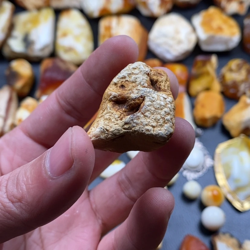 【闪购商品】定制琥珀未镶嵌H****人