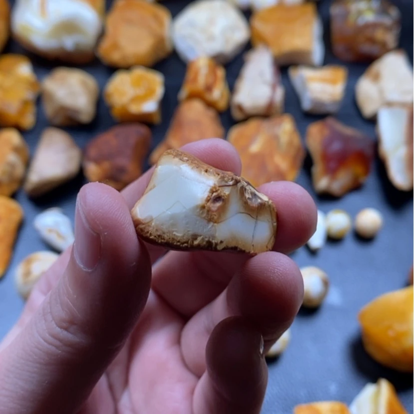 【闪购商品】定制琥珀未镶嵌H****人