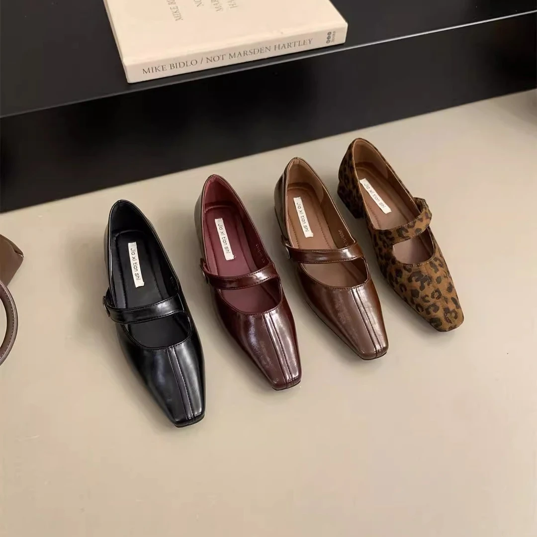 女鞋皮鞋单鞋复古法式粗跟方头乐福鞋时尚百搭真皮春季平底浅口