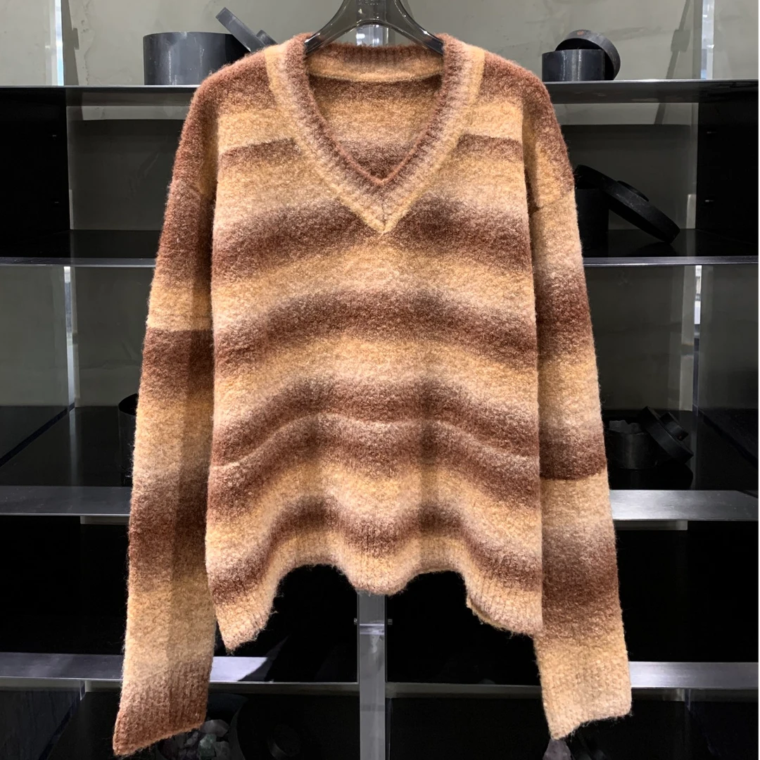 虎纹廓型V领条纹j渐变针织毛衣 M1076