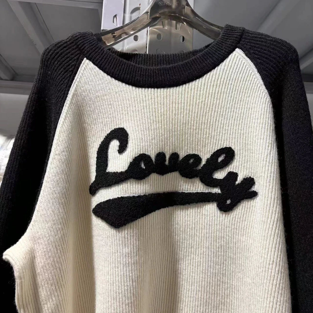 英文字母love插肩撞色毛衣 M1125