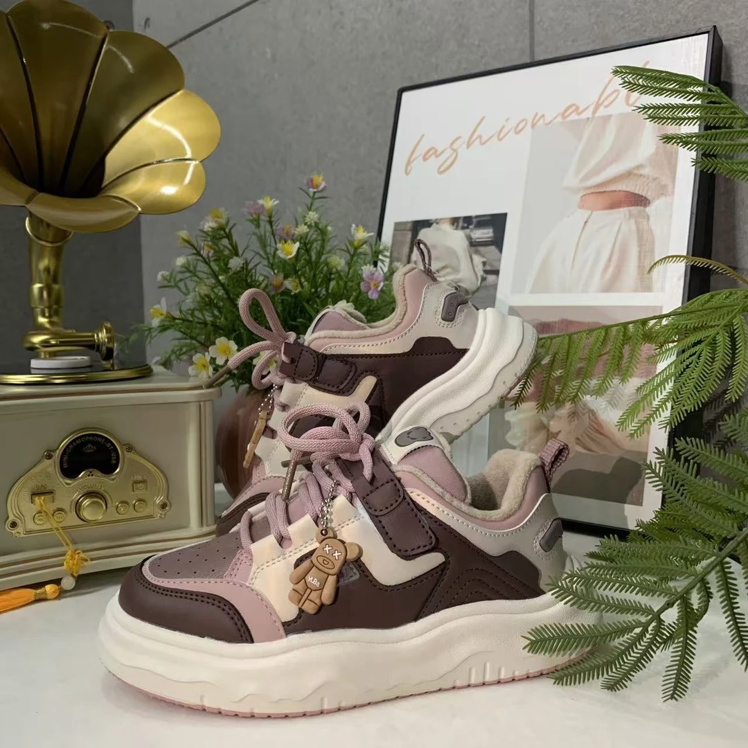 2024年冬季新款韩版加棉卡通童鞋低帮防滑透气休闲百搭板鞋L6876