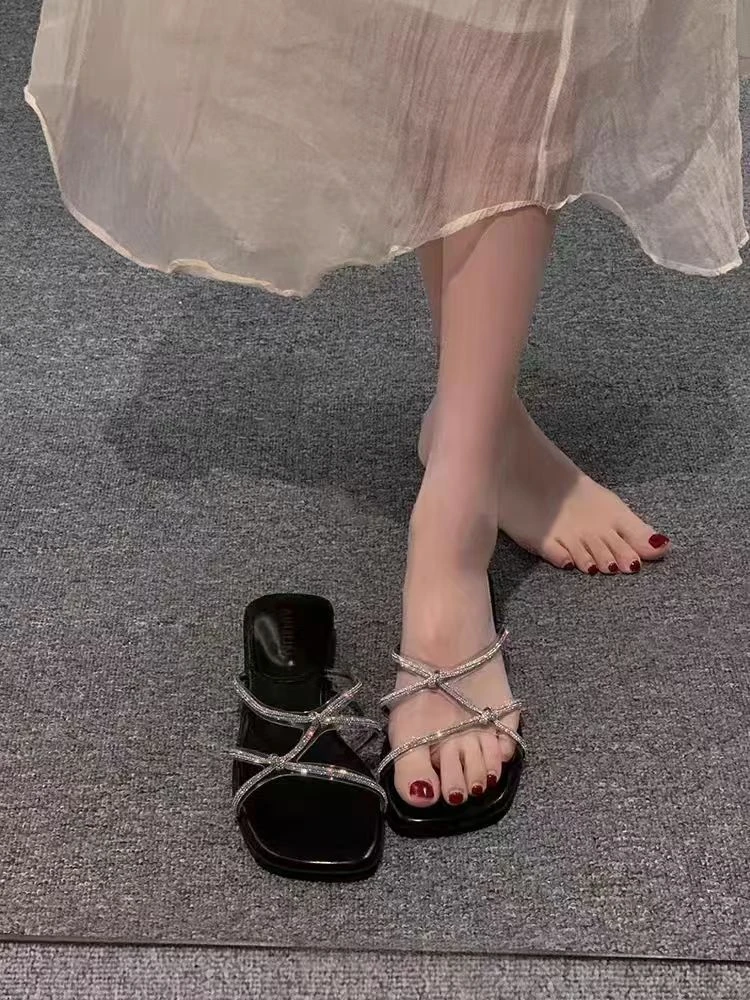 法式粗跟凉鞋女2024夏新款百搭露趾拖鞋后空高跟鞋一字拖18-88