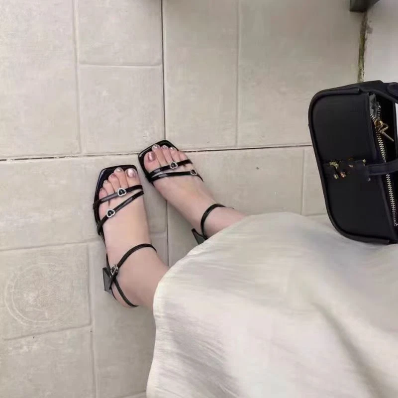 法式粗跟水钻仙女风高跟凉鞋夏新款露趾一字扣带时尚凉拖鞋807-38