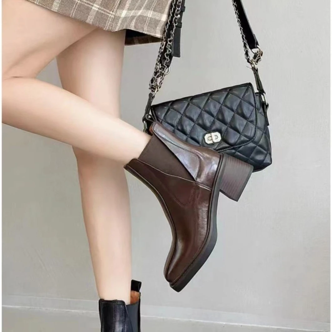 切尔西短靴女秋冬新款瘦瘦单靴粗高跟棕色英伦加绒马丁靴9529-2