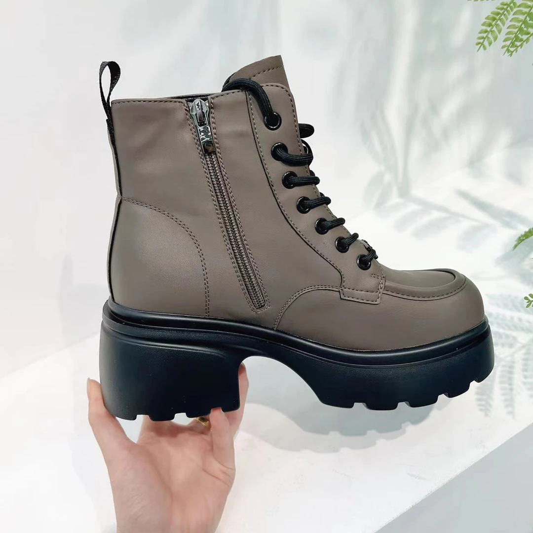 马丁靴女新款英伦厚底粗跟百搭显瘦短68-5