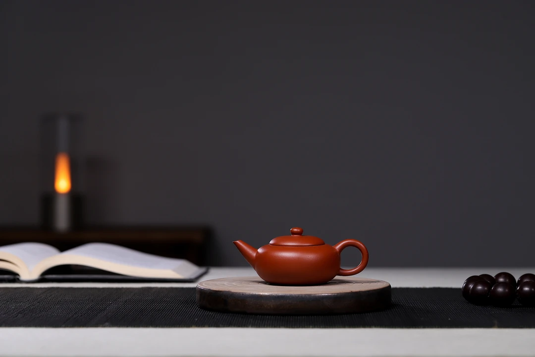 江苏省陶瓷艺术名人杨伟倩全手工制，寅春水平，原矿红泥，容量65cc