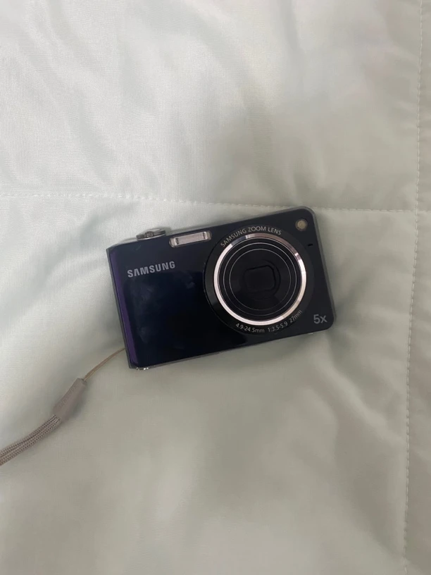 9新 Samsung/三星 pl150黑色1200w像素5倍光学变焦双面屏可自拍