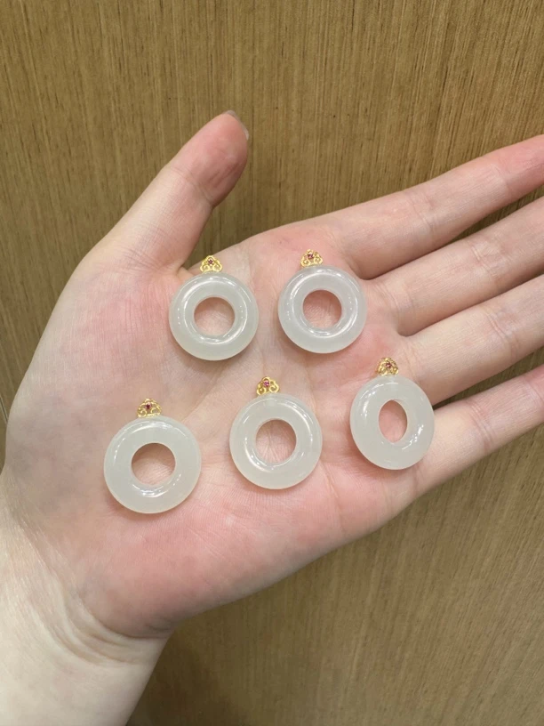 3033和田玉青海料18k金镶嵌羊脂白玉甜甜圈挂件吊坠多样性拍一发1