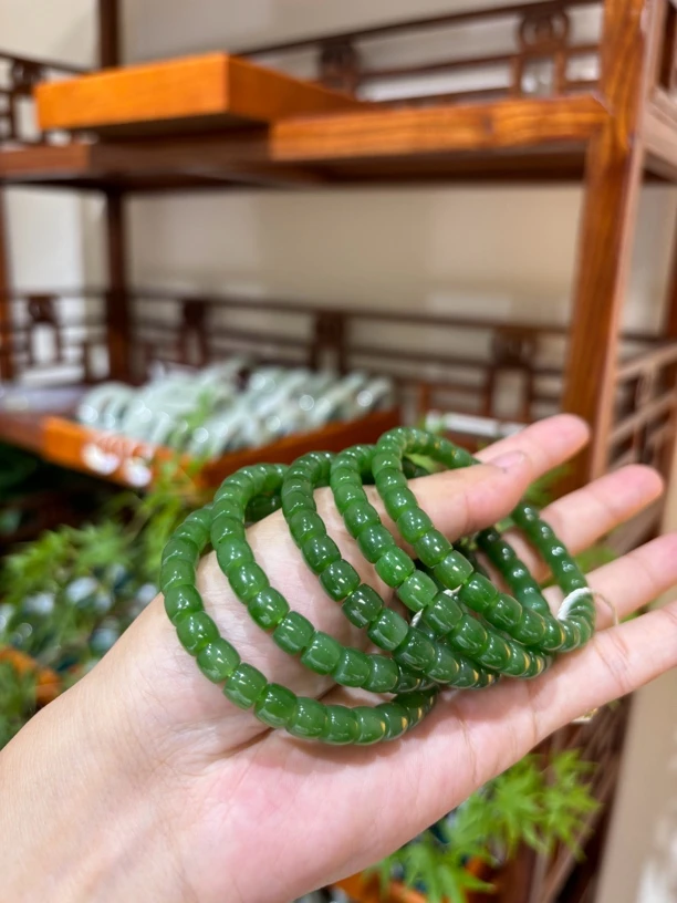 0145和田玉俄料老型珠直切约手串7mm多样性发其一