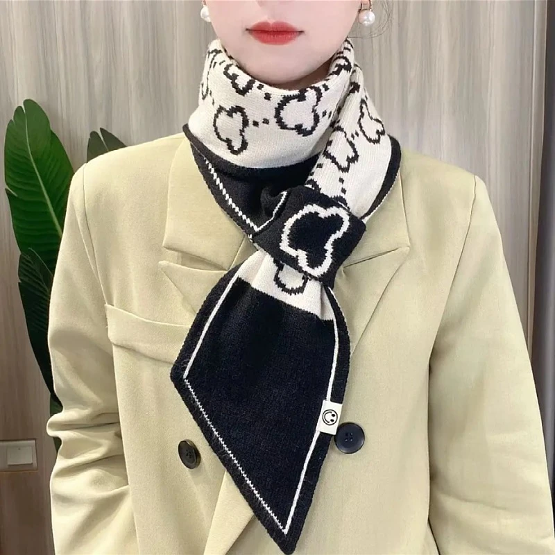 围巾女爆款2023新款40岁秋冬保暖时尚护颈韩版百搭潮流围脖送胸针