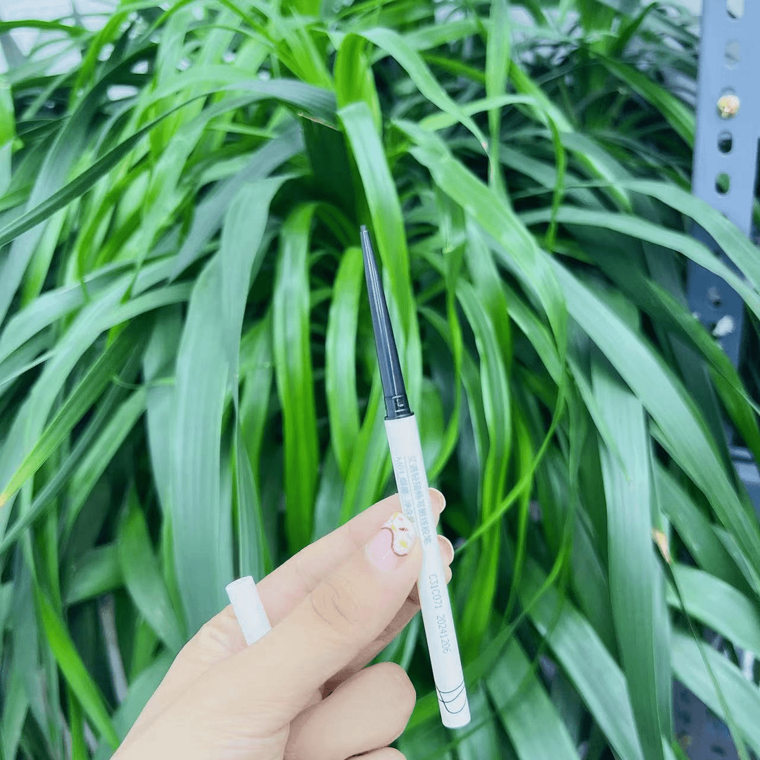 【推荐！】很容易上手的细头眼线胶笔两色