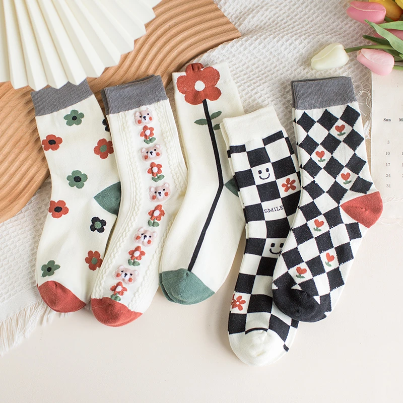 默朴棋盘格春秋棉袜立体花朵女中筒冬款可爱ins袜子潮菱格长袜