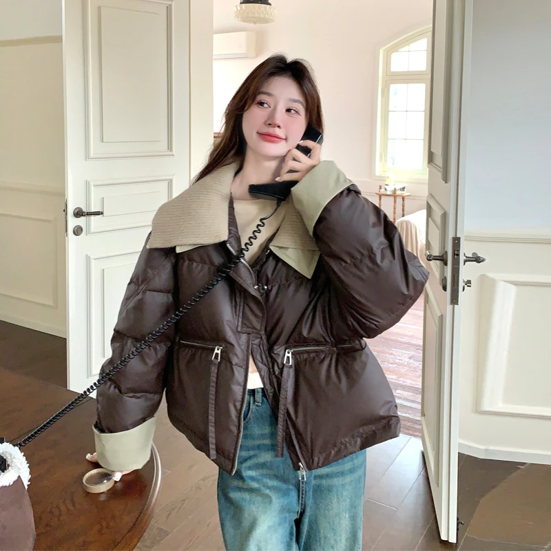 针织翻领羽绒服女2024冬季新款复古高级感美拉德咖色白鸭绒面包服