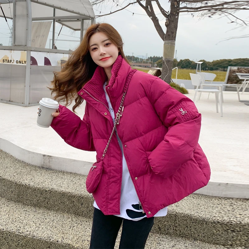 火龙果色羽绒服女2024冬季新款显白加厚氛围感配包包白鸭绒面包服