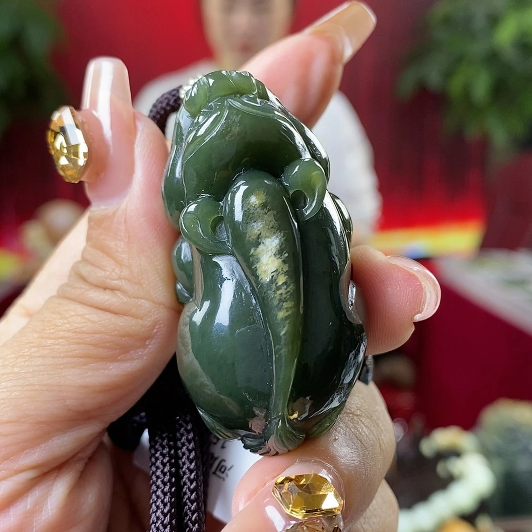 岫岩河磨玉（透闪石质玉）吊坠未镶嵌