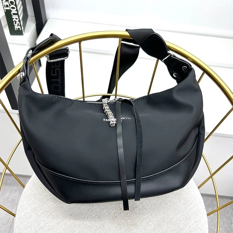 高级感时尚月牙包休闲牛津布包女百搭潮流简约大容量单肩斜挎包