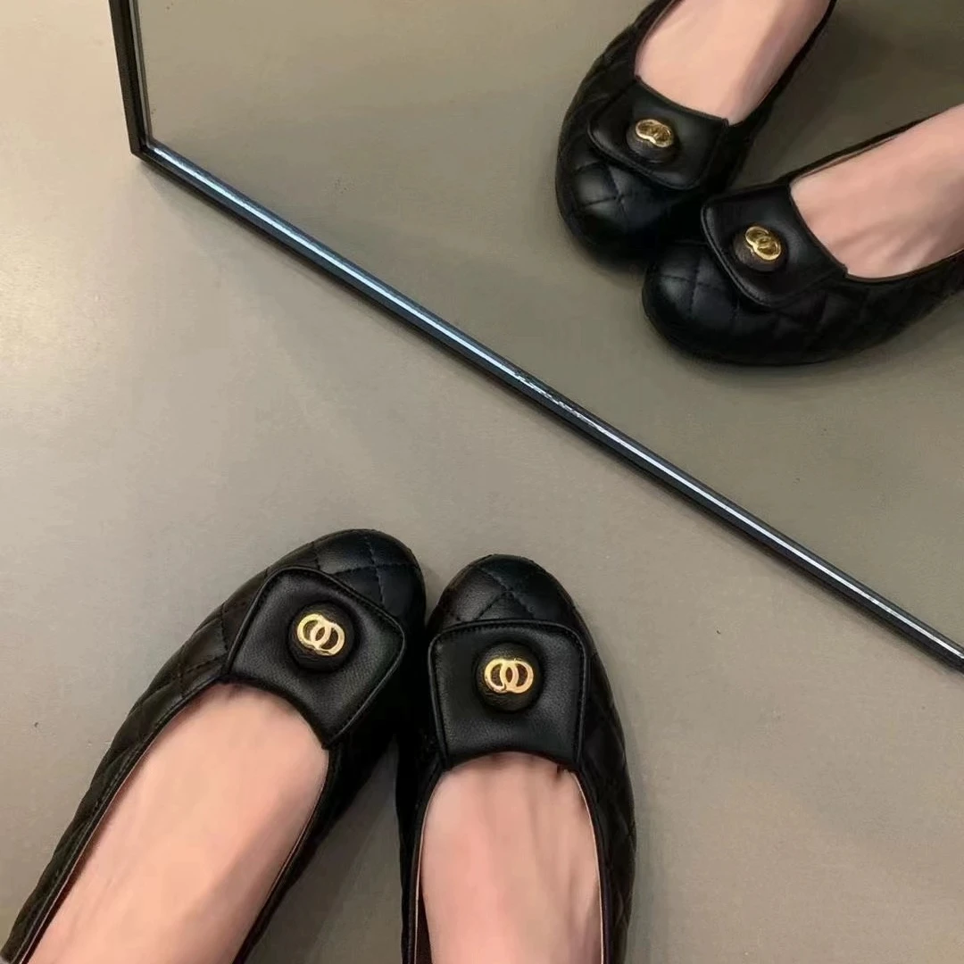 小香菱格翻盖扣子复古单鞋软底平底浅口女鞋G711