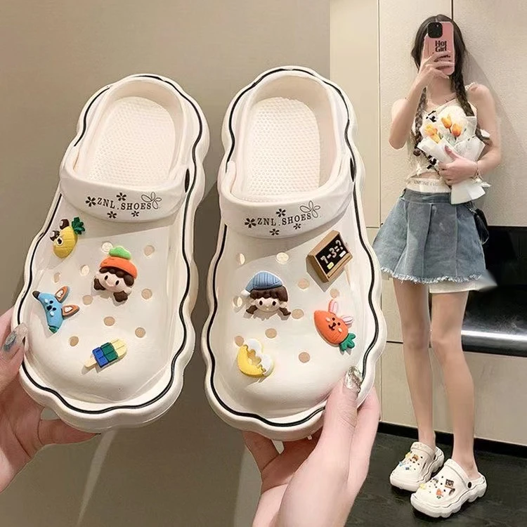 【新疆包邮】洞洞鞋 网红時尚外穿厚底防滑包头ins卡通软底学生沙