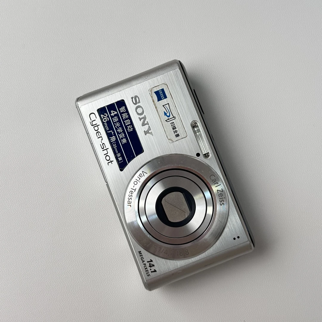 9新 Sony/索尼 w530银色1410万像素4倍变焦ccd数码相机