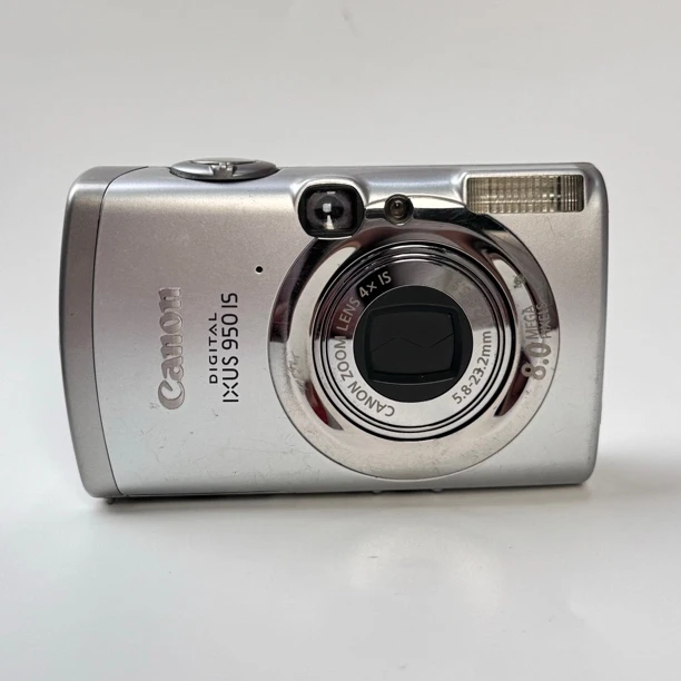 95新 Canon/佳能 ixus950银色800w像素4x变焦ccd数码相机