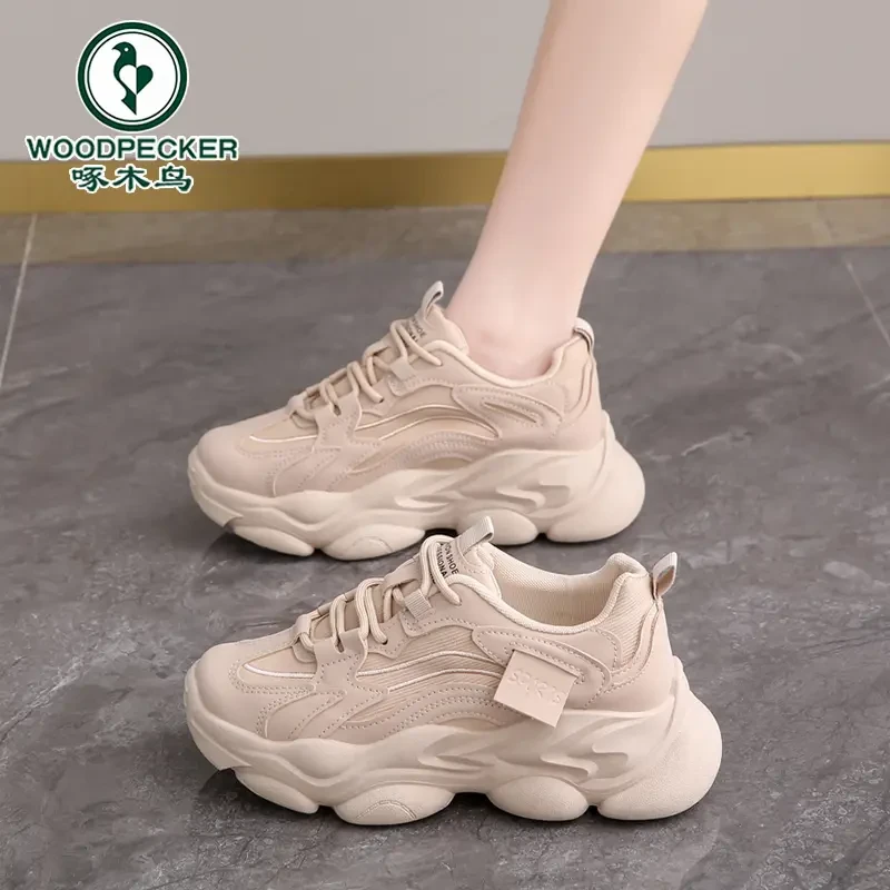 啄木鸟女鞋2024新款韩系百搭网面休闲运动软底增高踩屎感旅游鞋