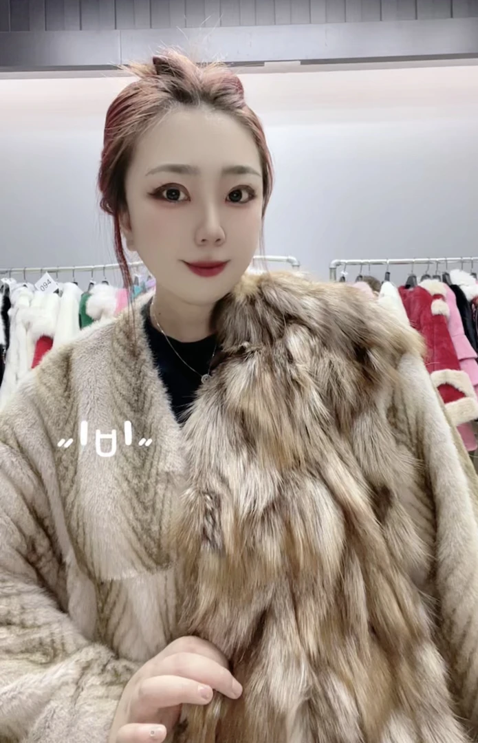 【婷婷专属】女款气质毛毛外套设计师时尚冬季
