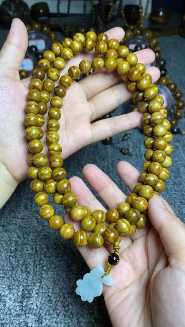 【闪购商品】金丝楠手串/手链1.0多圈带花纹588
