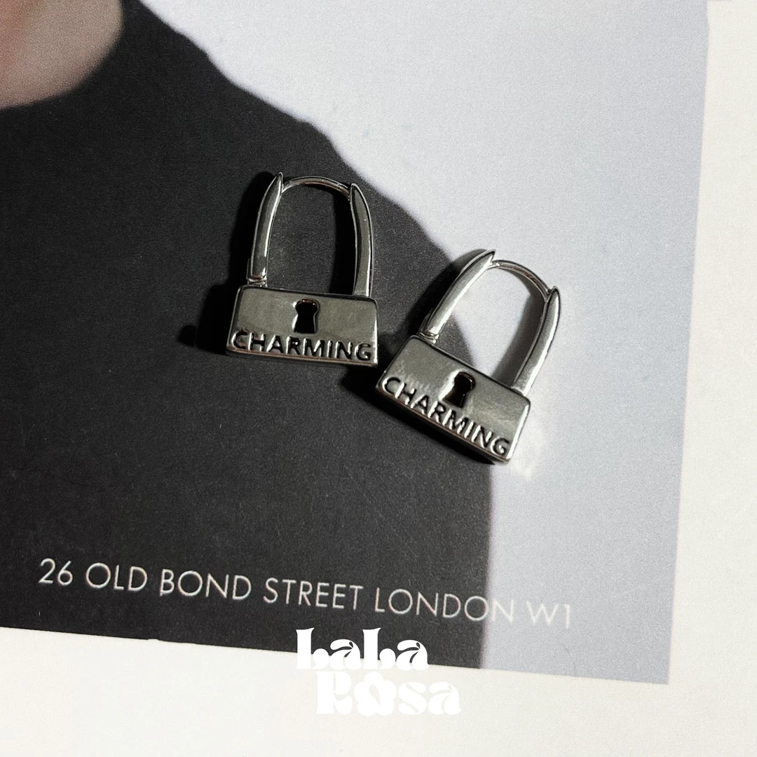 钛钢耳饰 LALAROSA【时髦小锁】设计师款镂空锁芯耳环E1005