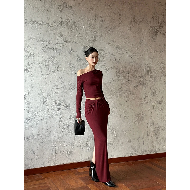 VENUIE酒红色半身裙套装女修身斜肩长袖上衣垂感开叉鱼尾裙07018