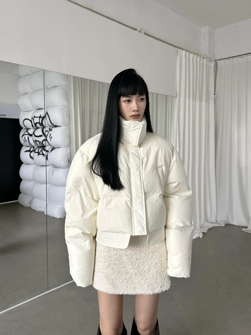 VENUIE肯豆高腰白色短款羽绒服时尚保暖冬季新款百搭面包服短外套