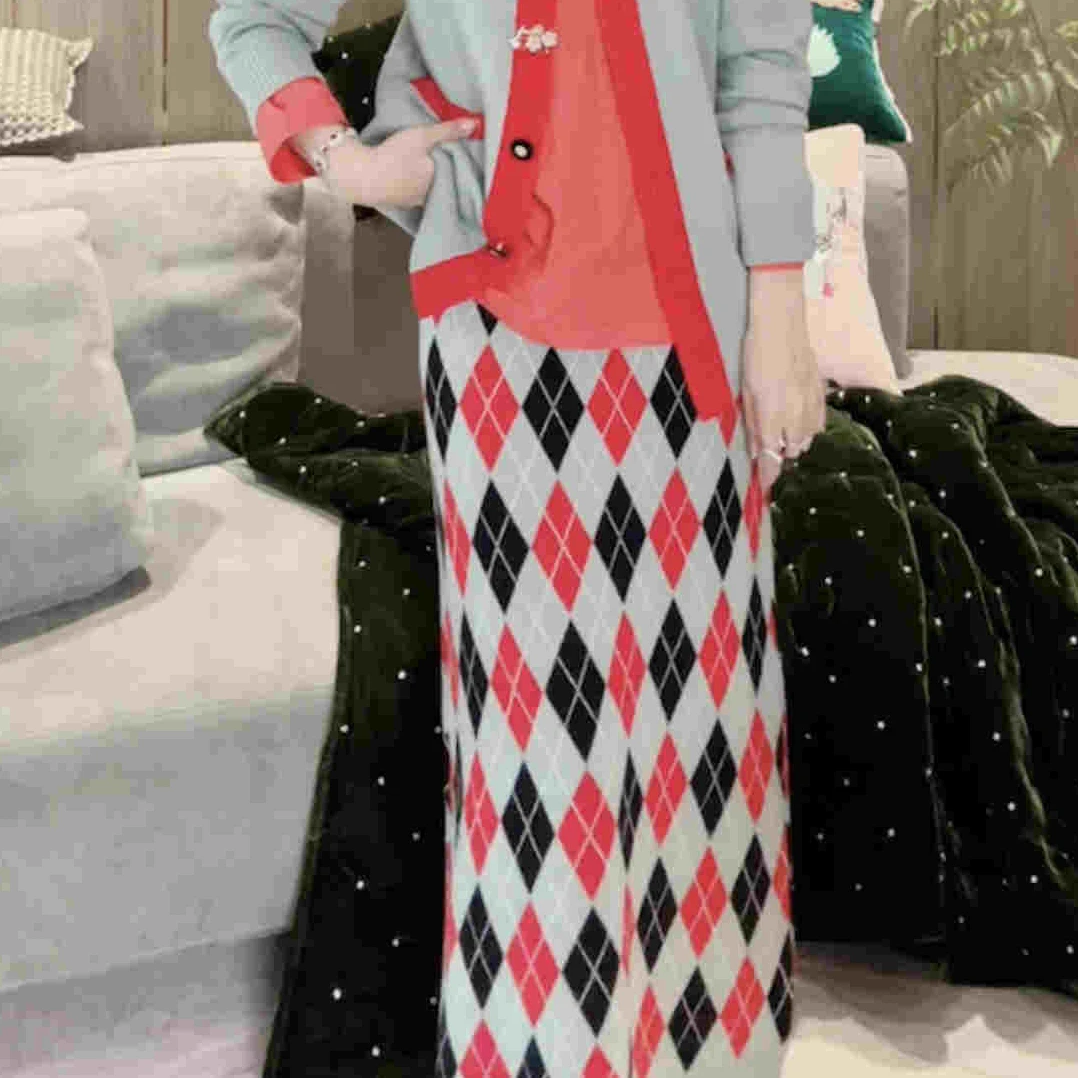 VV&AA 如烟若梦 秋季新款气质网红格纹复古半身裙【575g】 YS2539