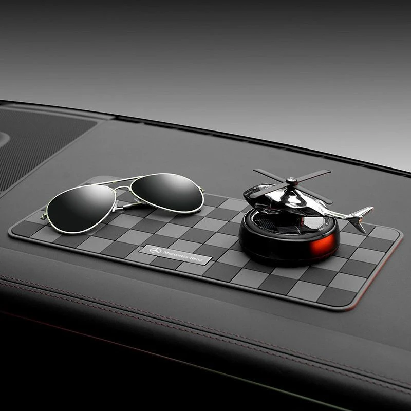 新款汽车仪表台防滑垫中控台大号车载置物垫手机香水垫摆件防滑垫