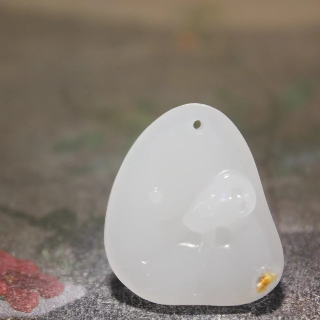 新疆和田玉 样样如意 高浮雕 细度过灯 高白 7.2克尺寸26/23/9